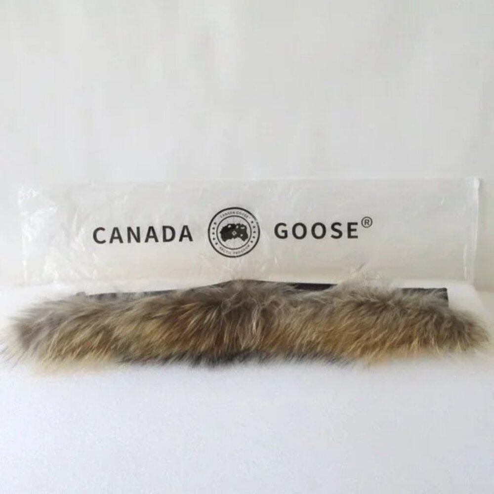 Canada Goose Detachable Coyote Fur Ruff - size XS
